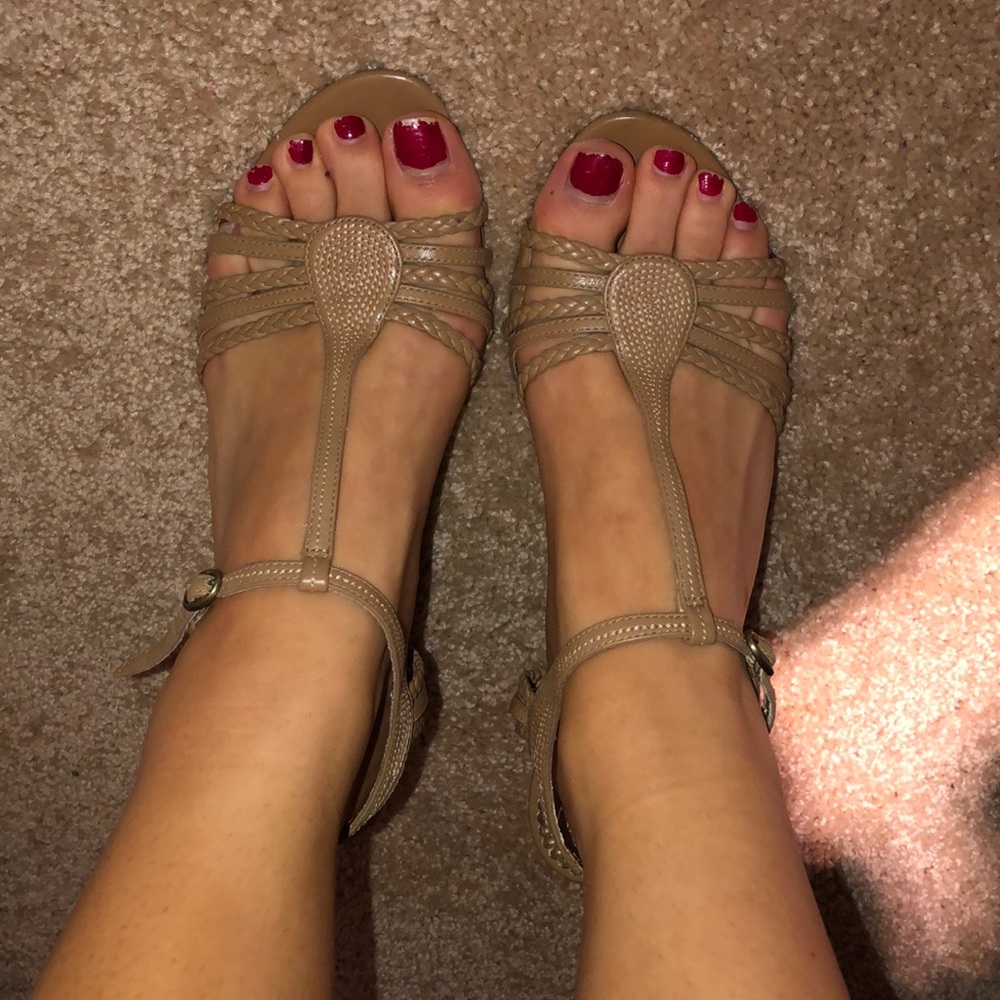 Tan wedges